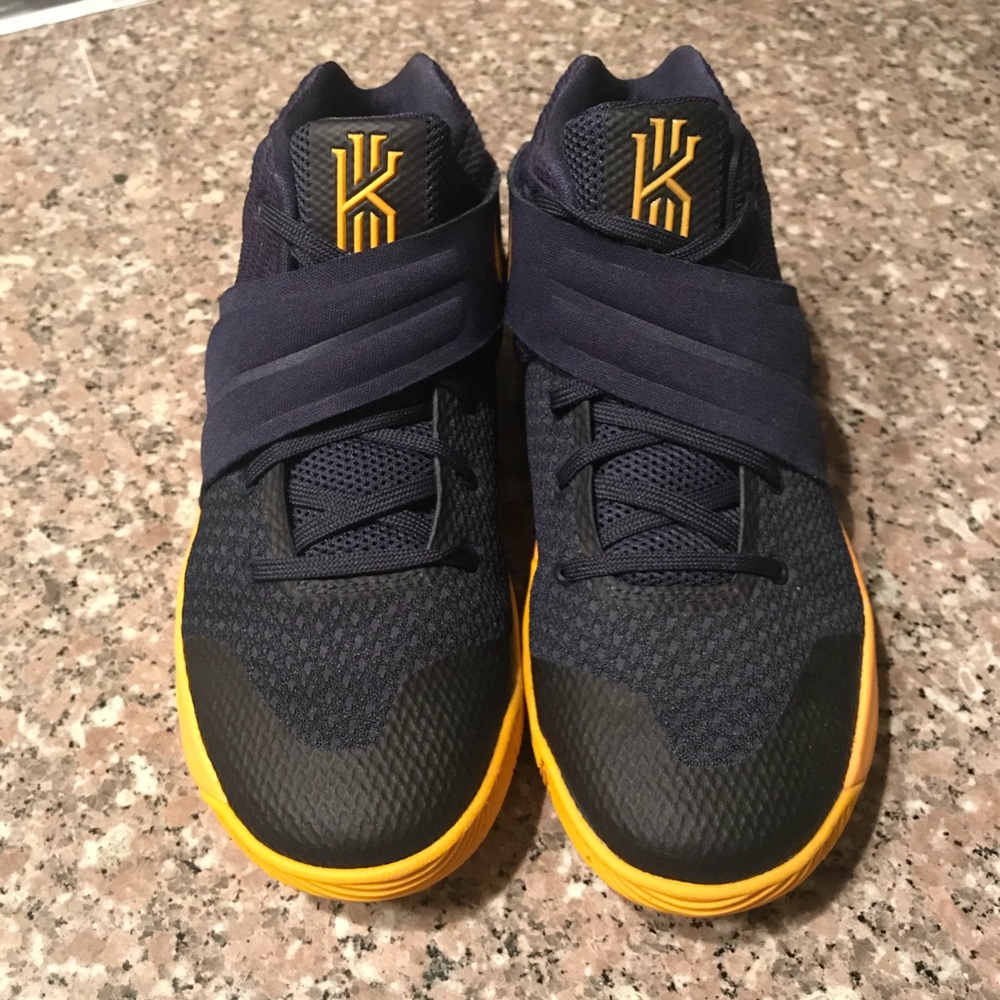 Nike Kyrie 2 basketball shoes